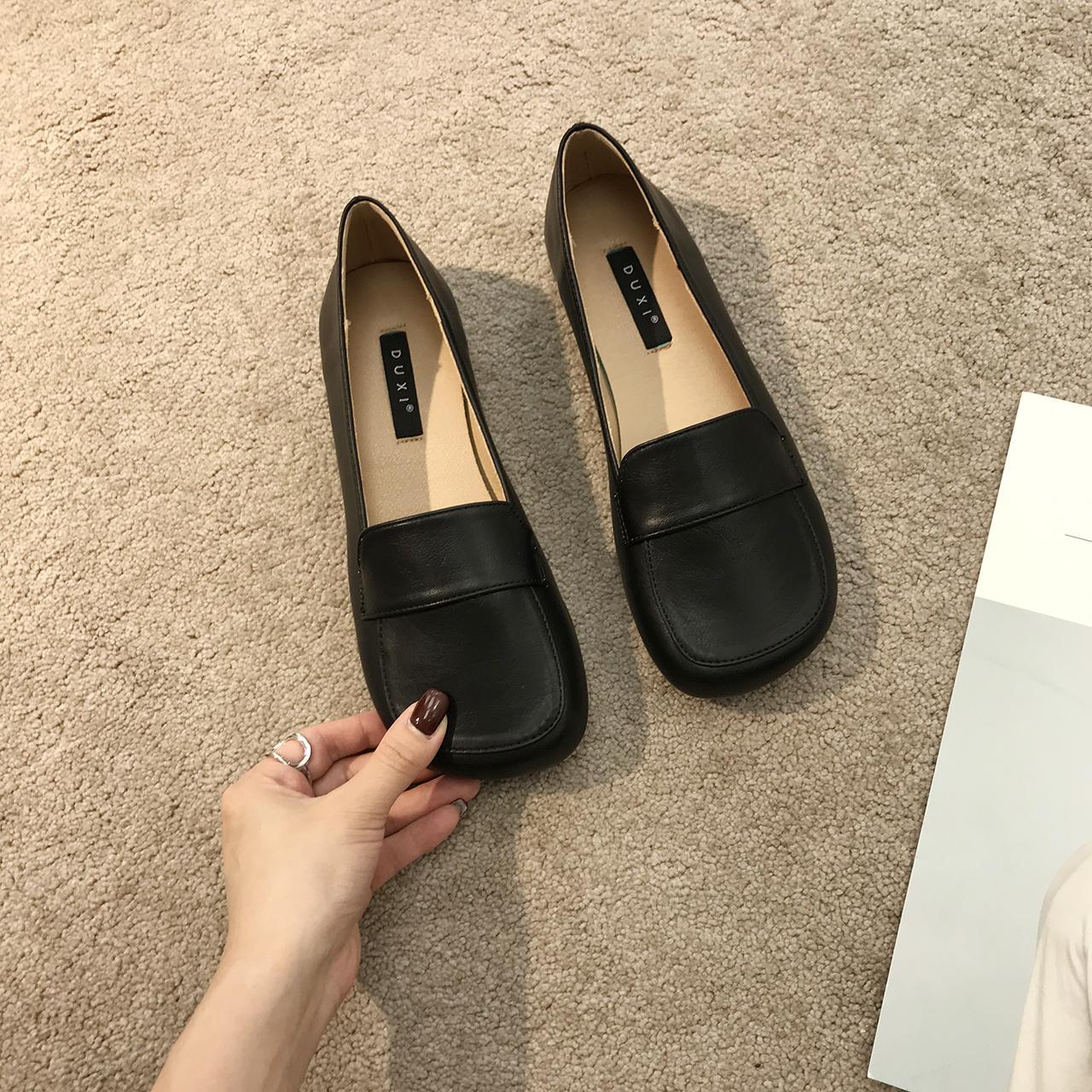 Retro round toe soft sole small leather shoes female new fat foot single shoes JLM