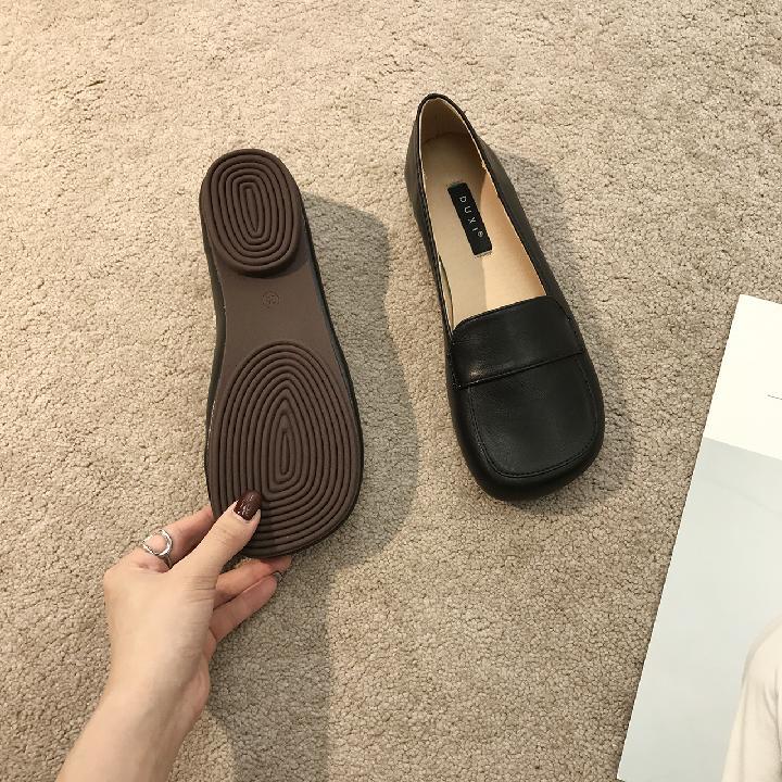 Retro round toe soft sole small leather shoes female new fat foot single shoes JLM