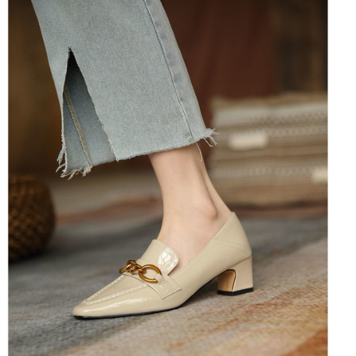 Leather chain thick heel loafer shoes in spring 2022 new patent leather square head middle heel one foot casual single shoes for women