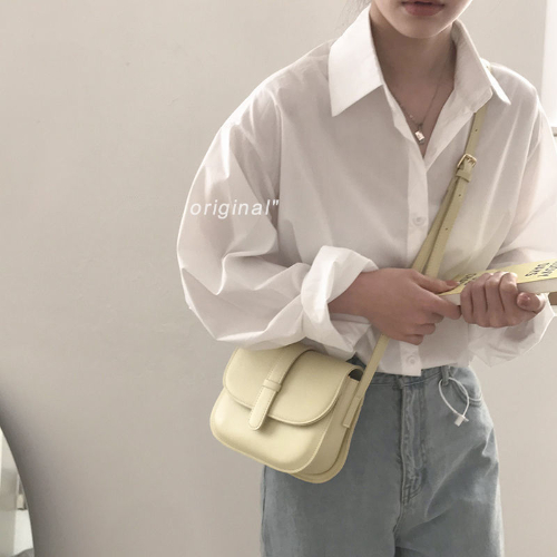Versatile ins messenger bag women's summer 2022 new fashion saddle bag advanced sense foreign style one shoulder small square bag