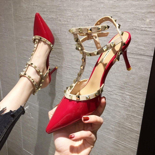 Rivet nude high heels women's stilettos 2022 spring and summer new pointed Joker online celebrity sexy empty women's singles shoes