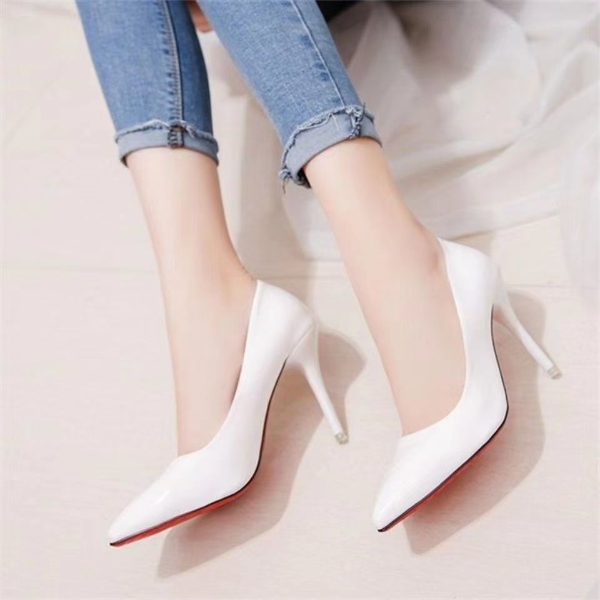 Women's Shoes > Heels Korean version of glossy high heels, stilettos, pointed shallow mouths, fashionable Joker shoes, small fragrance