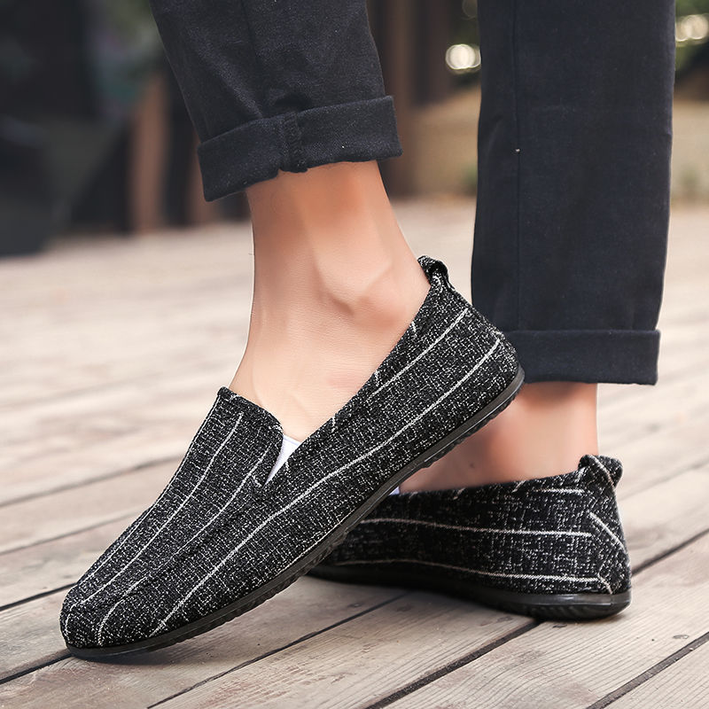 Men&apos;s breathable cloth shoes casual men&apos;s fashion shoes men Loafers &amp; Slip-Ons