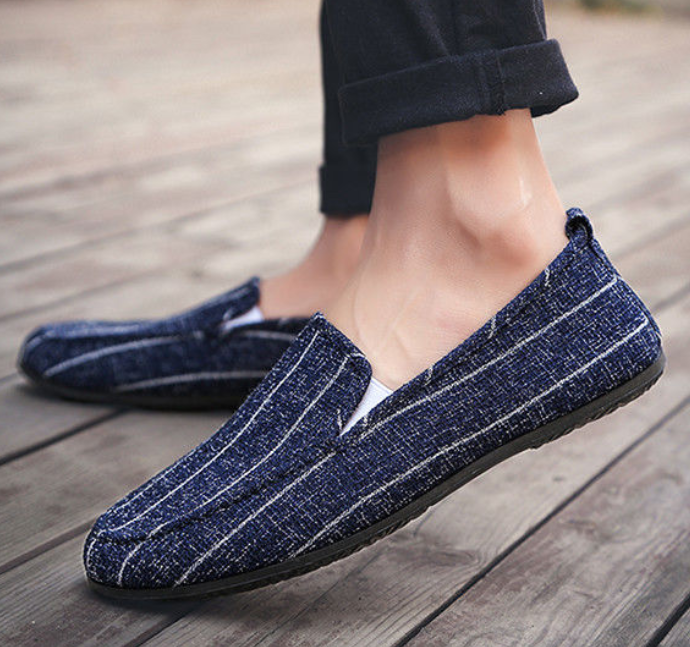 Men&apos;s breathable cloth shoes casual men&apos;s fashion shoes men Loafers &amp; Slip-Ons