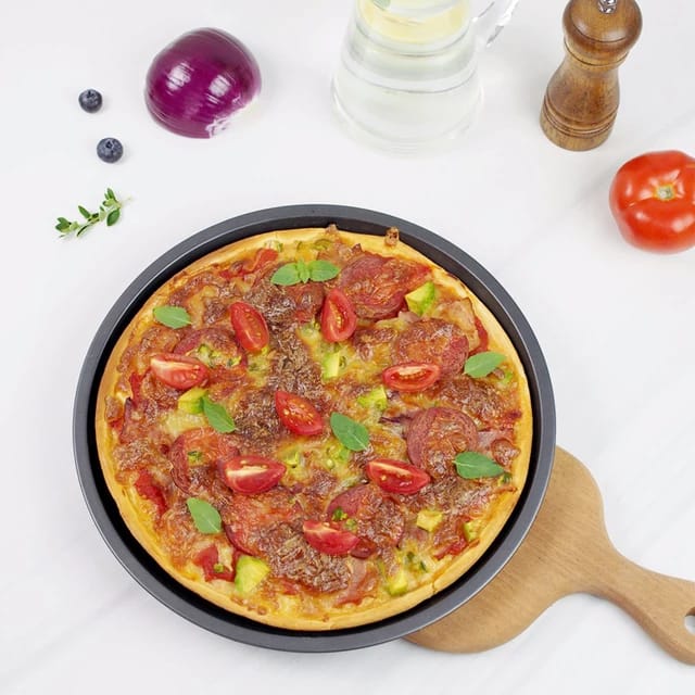 Round Non-stick Pizza Pan With Holes Plus Free Pizza Cutter