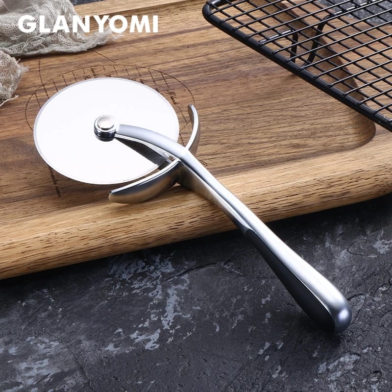 Round Non-stick Pizza Pan With Holes Plus Free Pizza Cutter