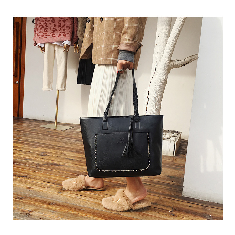 New desigh 1pc women&apos;s big handbags ladies bag  fashion tassels high quality PU bag