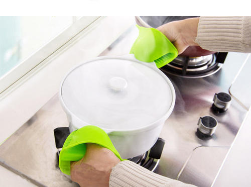 2 Pieces Kitchen Silicon Oven/Microwave Gloves