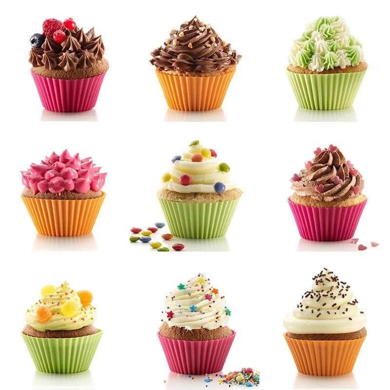Set of 12 Re-Usable Silicone Cupcake/Muffin Moulders