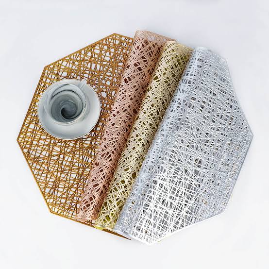 Set Of 6 Unique Non-Woven Meshed-Like Kitchen and Dining Table Mats With Decorative Sharp Corners