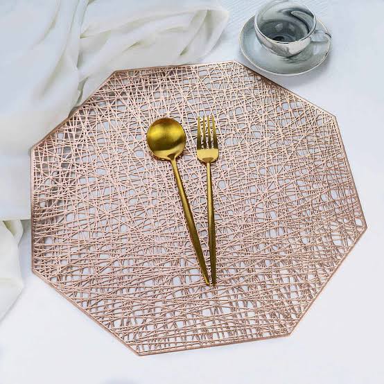 Set Of 6 Unique Non-Woven Meshed-Like Kitchen and Dining Table Mats With Decorative Sharp Corners