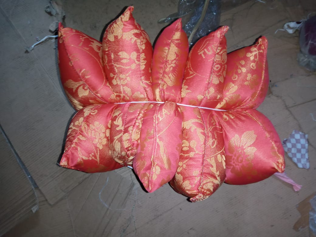 5 Pieces Back Rest Fibre Filled Throw Sofa Pillows With Cotton Cover