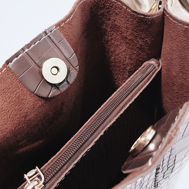 New crocodile pattern one-shoulder bucket bag large-capacity all-match messenger bag woman bag