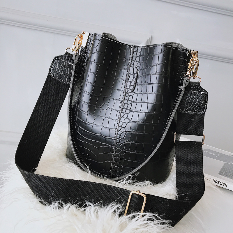 New crocodile pattern one-shoulder bucket bag large-capacity all-match messenger bag woman bag