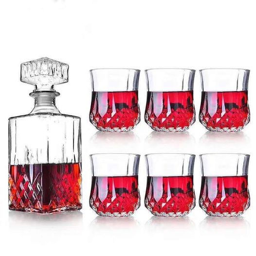1 liter Whisky Decanter + 6 glasses one size clear as pictured