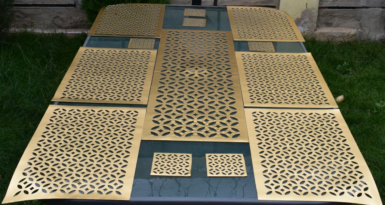 13pcs non woven kitchen tablemats set 6pcs table mats , 6pcs cup coasters , 1pc Runner