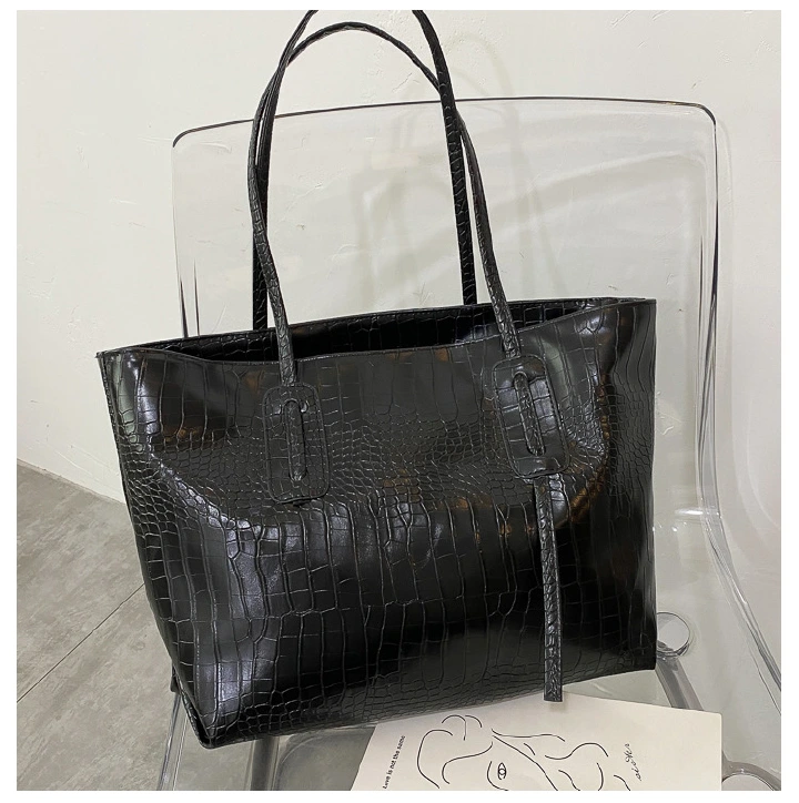 Simple large-capacity bag handbag new fashion Joker shoulder bag online celebrity portable tote Shoulder Bags