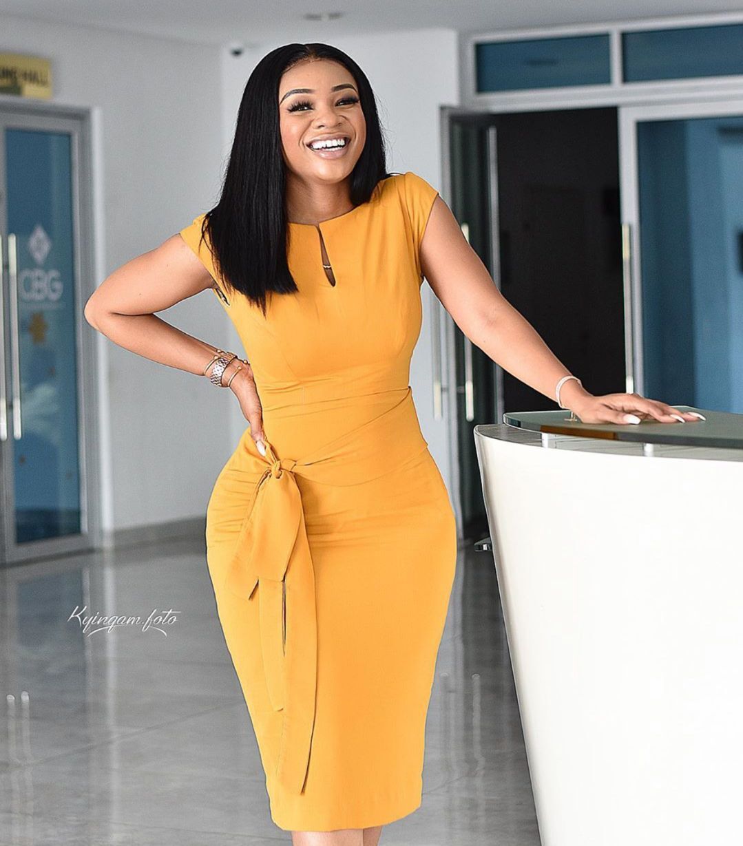 Women's Bandage Bodycon Dress Yellow Knee-Length Dress Elegant Slim Work Party Pencil Dresses