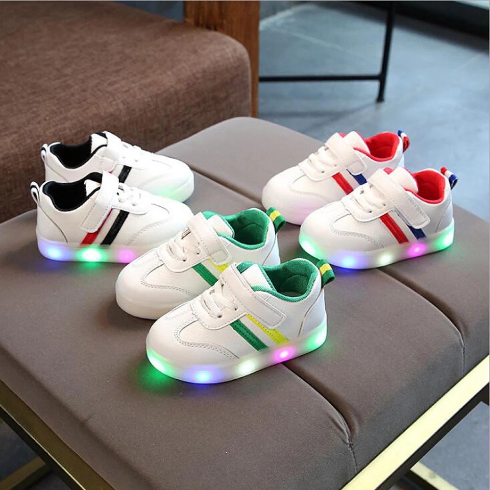 Spring Baby Boy Fashion Light Board Athletic Shoes Casual Shoes Girl Kids LED Flash Children Sneaker