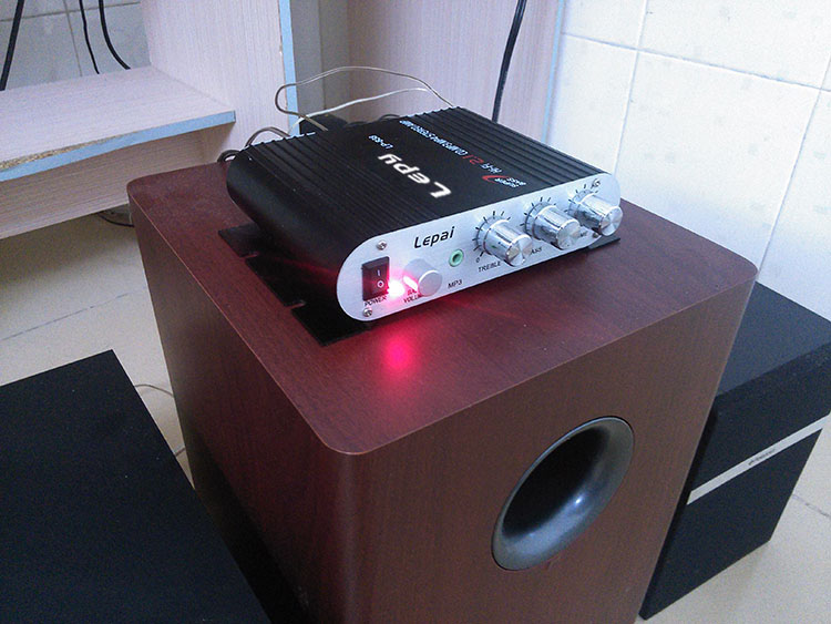 Lepy LP-838 MINI Digital Hi-Fi Car Power Amplifier CD MP3 MP4 Stereo BASS Speaker Player
