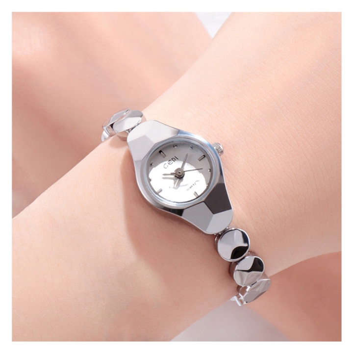 Luxury Fashion Leisure Feminino Classic Watches For Women Quartz Stainless Steel Wristwatch Ladies Watches Tungsten Steel Bracelet Watches Japan Movement High Quality  Watch +1 Crystal Ring Free + Lux