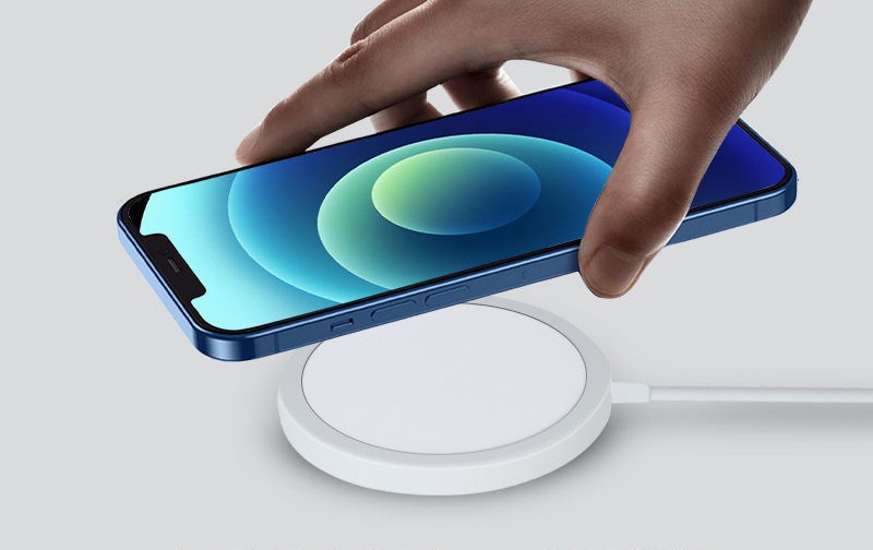 New MagSafe Magnetic Suction Wireless Charger For Apple 12 Series