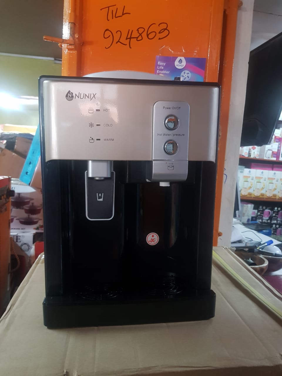 Nunix Z4 table top hot and normal water dispenser champagne black color Nunix table top water dispenser
