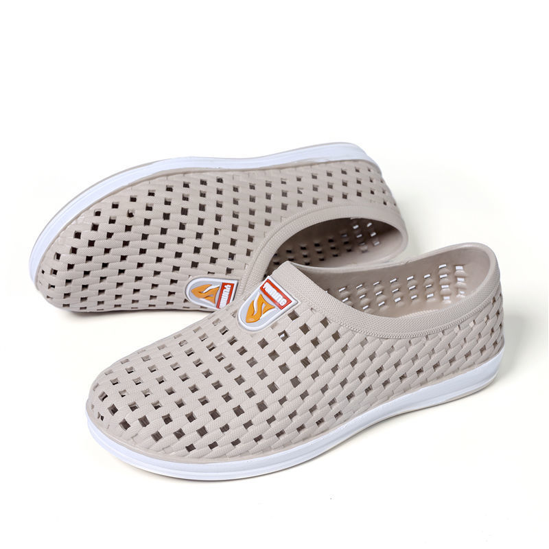 Men's summer hole shoesstudents thick soled antiskid travel breathable leisure Sandals &amp; Flip Flops