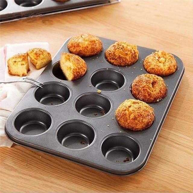 12-Hole Long Life,Silicone &amp; Non-Stick Muffin Or Cupcake Baking Tray /Oven Tray Pan