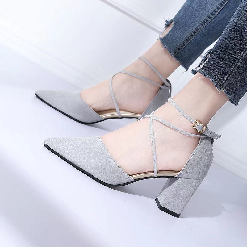 Size 35-40 Fashion Women&apos;s New High Heel Shoes Ladie’S Pointy Toe Sandals Girl’S Modern Party Shoes