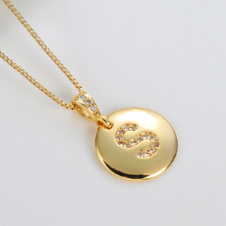 Gold English Letter hangtag Necklace Fashion Flash Diamond Exquisite Pendant Venice Box Chain Men's And Women's Necklace Couple Necklace gift Letter Necklace + Order To Buy A Necklace And Give A Diamo