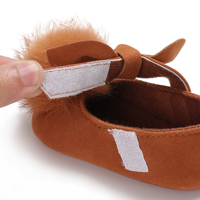 Baby princess shoes 0-1 years old women&apos;s treasure hair ball princess shoes thin silica gel antiskid