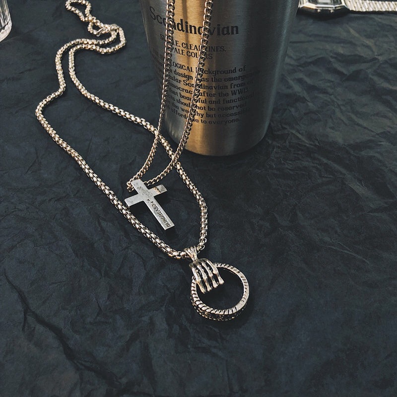 Men and women couple necklace personalized sweater chain pendant skull hand ring cross pendant