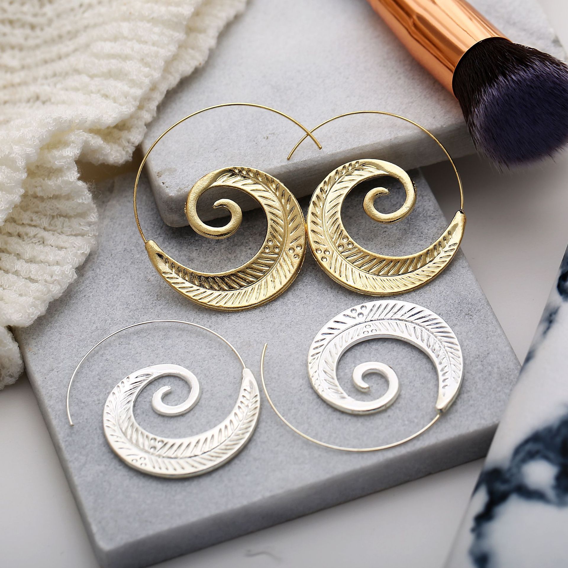 Exaggerated swirl gear-shaped leaf snail shell retro oval spiral type women&apos;s earrings