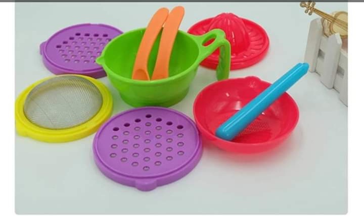 7 In 1  Baby Feeder Food Processor/ Mashing bow with spoons