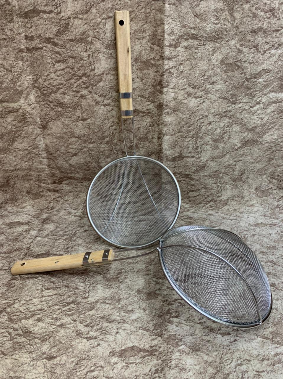 Durable Wheat Kitchen  sieve with wooden handle