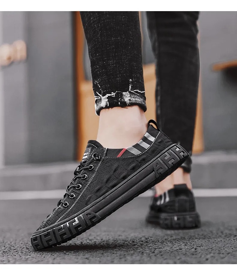 2021 men&apos;s shoes new breathable ice silk cloth casual sports shoes canvas shoes