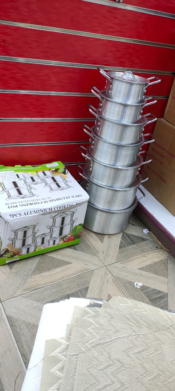 14pcs  Medium Heavy Aluminium Cooking Pots...7lids + 7 Pots .