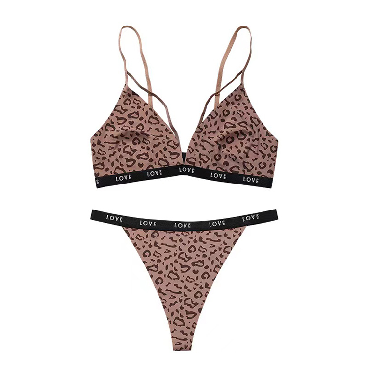 2Pcs/Set New Arrival Women's Leopard Pattern Sexy Lingerie Set without Steel Ring Bra Triangle Panty Ice Silk Breathable Elastic Fabric Fashion Style Sexy Underwear Set