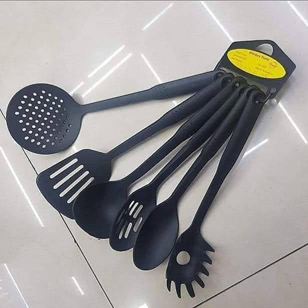 Non stick spoon