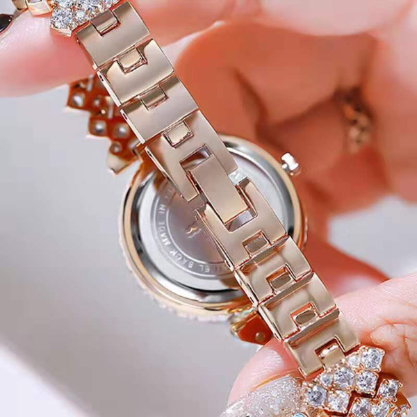 New stock! ! Women Bracelet Watches Steel belt Love Steel belt Rhinestone Quartz  Women Watches