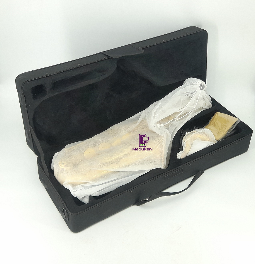 Suzuki Gold Lacquer B Flat Tenor Saxophone