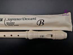 Standard Yamaha Descant Soprano Recorder YRS-24B