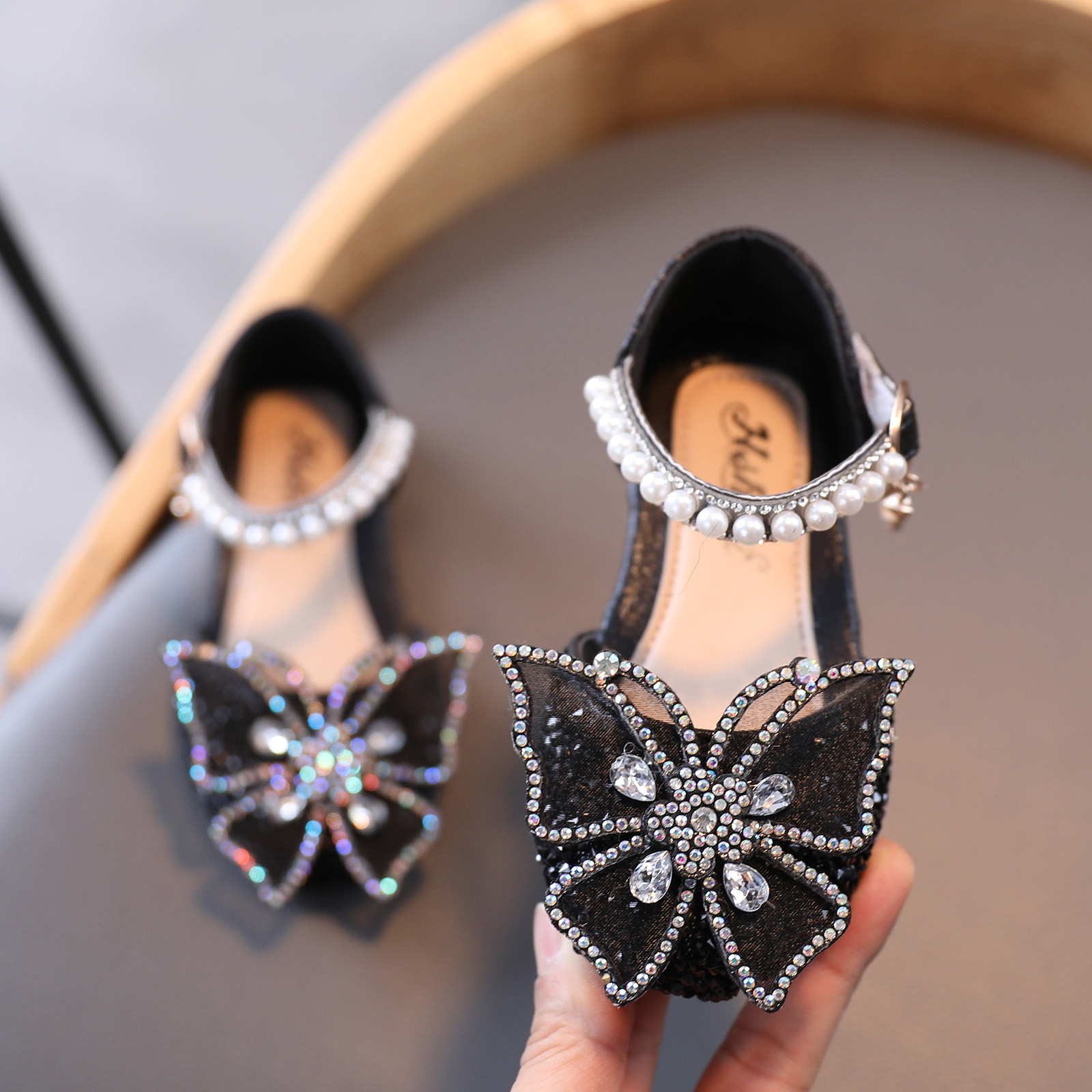 2021 girls princess leather shoes flowers casual glitter children's high heels bow sandals