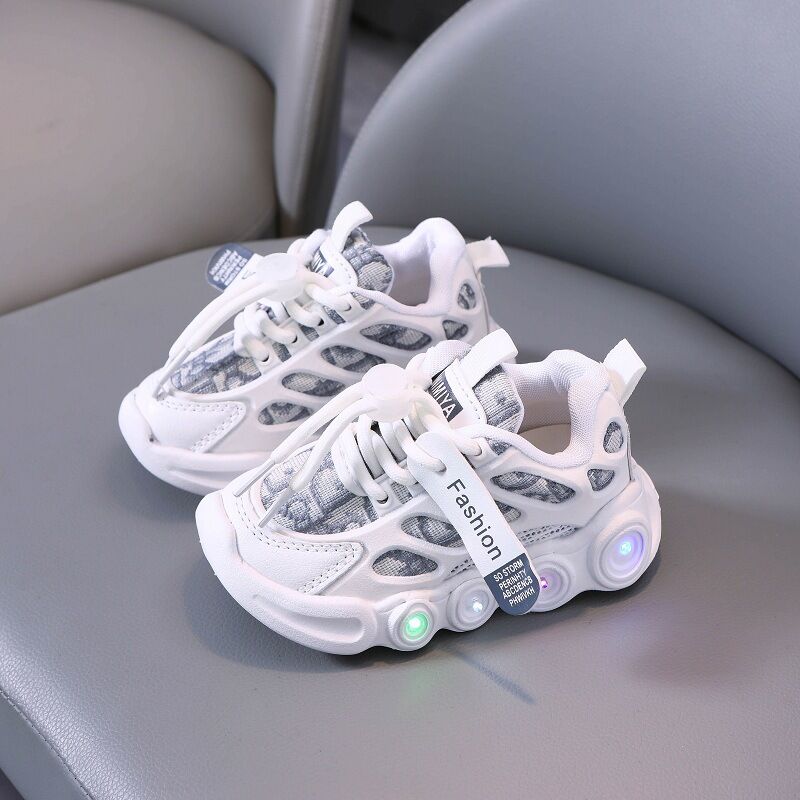 Children's casual sports shoes LED light shoes webbing mesh breathable luminous shoes for children 1-6 years old