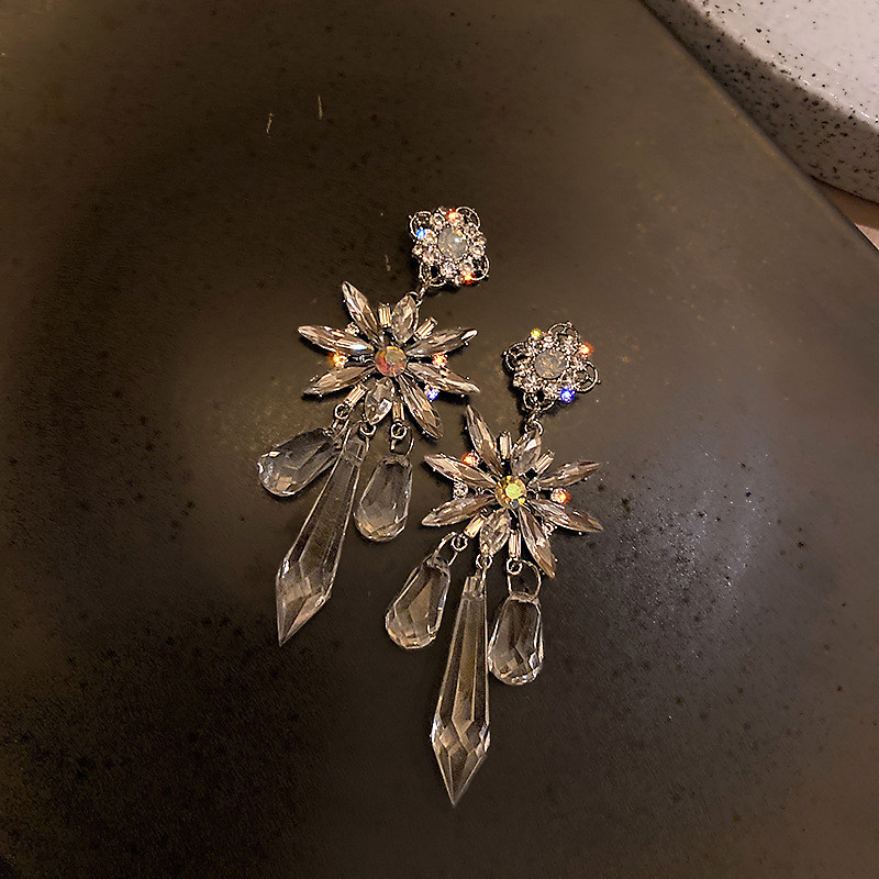 Clear Snowflake Crystal Earrings for Women Bijoux Oversize Water Drop Dangle Earrings Statement Jewelry
