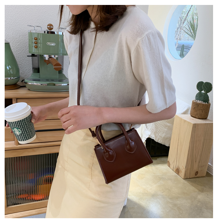 Women Shoulder Bag Small Handbags and Purses Designer Crossbody Bags for Women Flap Mini Tote