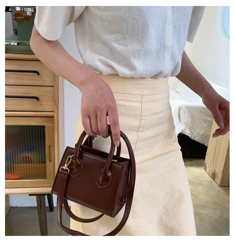 Women Shoulder Bag Small Handbags and Purses Designer Crossbody Bags for Women Flap Mini Tote