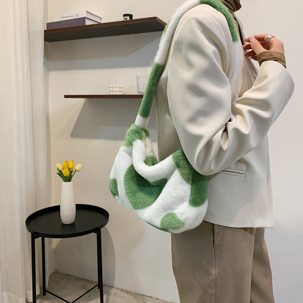 Women Designer Love Heart Print Shoulder Bags Winter Soft Plush Crossbody Female Warm Fluffy Underarm Bags Small Travel Bag