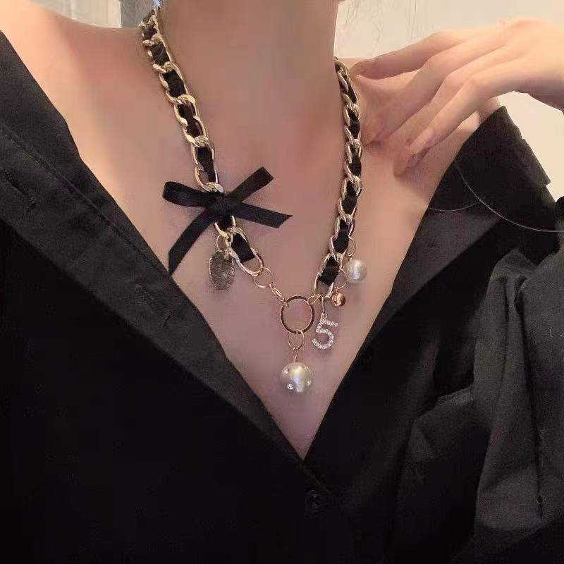Chain Pearl Number 5 Necklace Leather Braid Luxury Jewelry Bow Knot Pendant Women Sweater Gift Fashion Accessories Wholesale